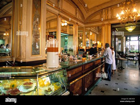 cafe gambrinus neapel italien stockfoto bild  alamy