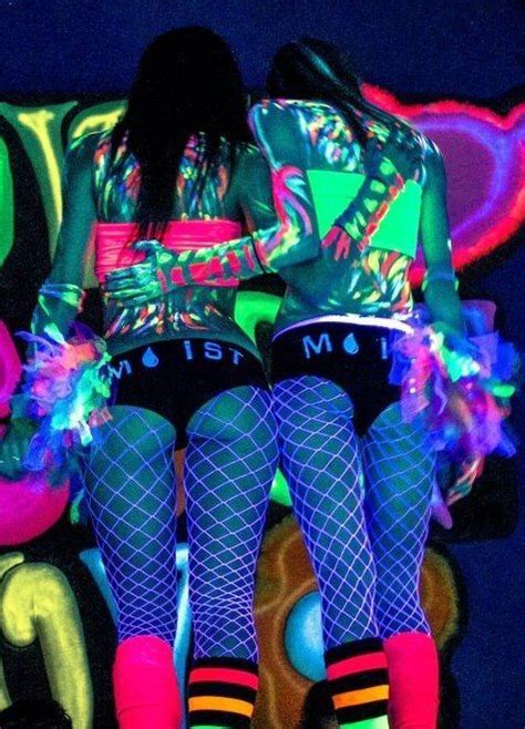 Pin By Alyssa Chase On Gogo Dance😍 Neon Rave Outfits Rave Girls