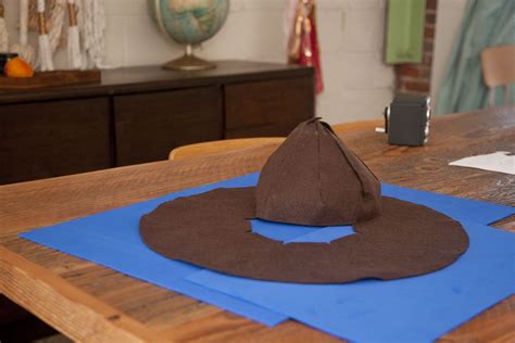 Make Your Own Cocked Tricorn Hat Hats Hat Crafts Diy Hat