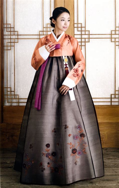 hanbok one of the main characteristics in women s hanbok is the bell