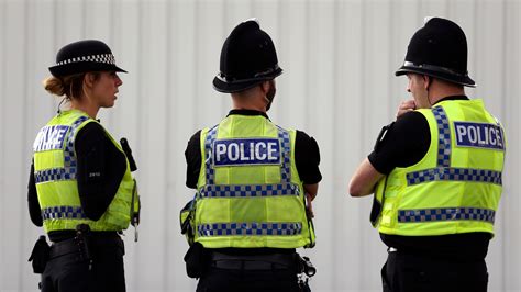 derbyshire police has biggest gender pay gap of forces in