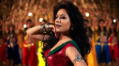 aao raja song actress chitrangada singh hd wallpapers pictures and photos web end