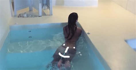 Emily Ratajkowski Naked Ass In Santorini [ 3 New Pics ]