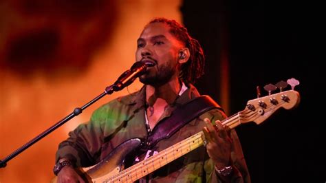 Watch Miguel Perform “sky Walker” And “come Through And Chill” On