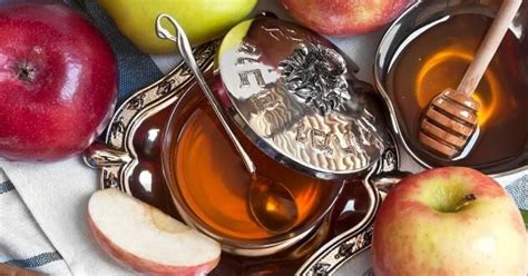 symbolic foods   rosh hashanah table
