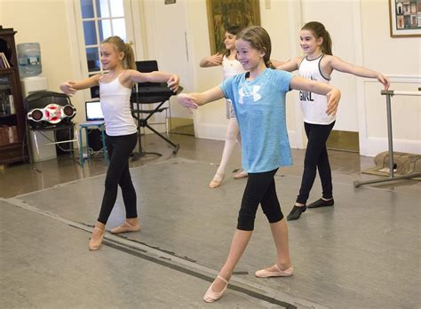 junior dance ballet dancing ages   performers theatre workshop