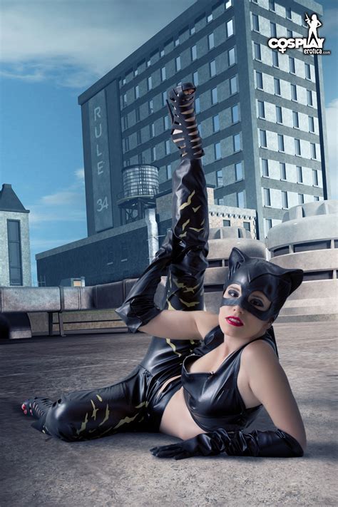 catwoman cosplay pichunter