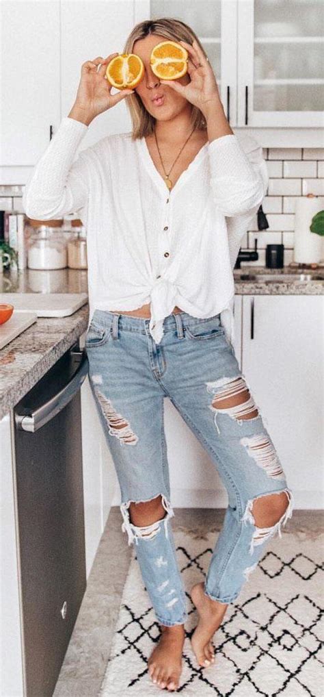 summer ripped jeans casual wear on stylevore