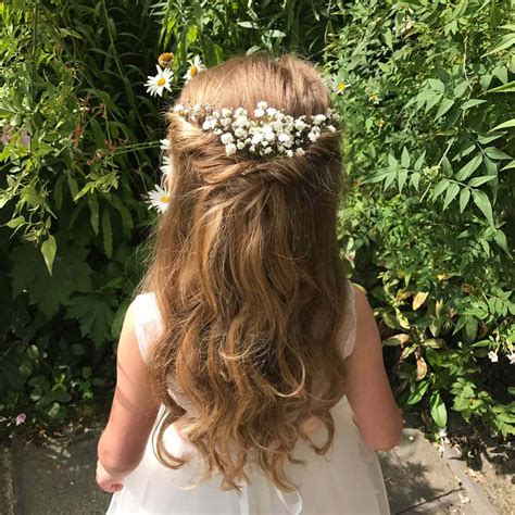 20 Adorable Flower Girl Hairstyles