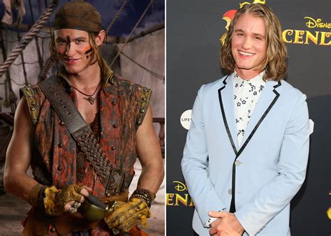 dylan playfair as gil descendants 3 cast out of costume pictures