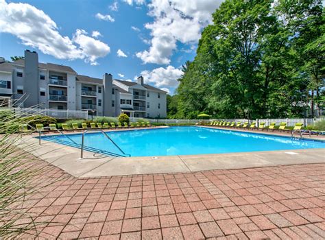 northwoods  town colony drive middletown ct apartments  rent