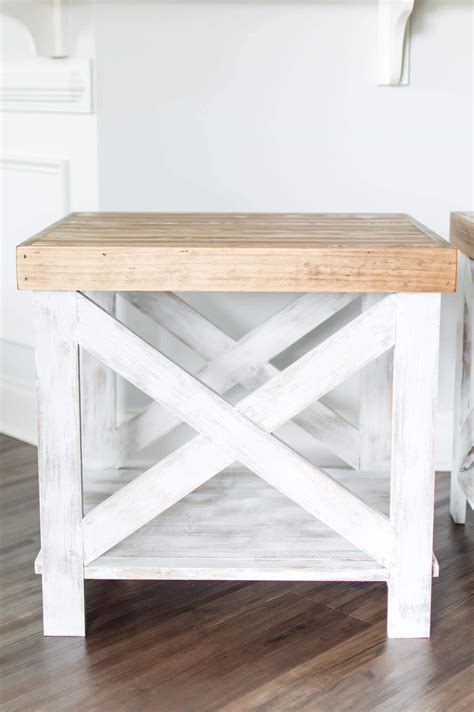 handcrafted farmhouse  tables  hosting home
