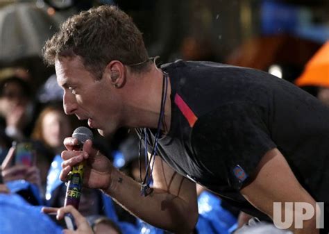 Photo Chris Martin And Coldplay On The Nbc Today Show Nyp20160314103