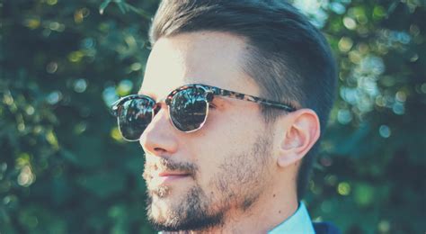 Best Sunglasses For Guys With Thick In 2021 [comparison And Guide]