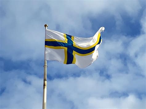 today   official day   sweden finns    flag