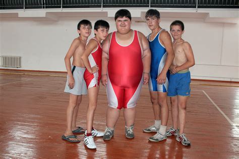 russian sumo wrestler    worlds heaviest boy sadly passes