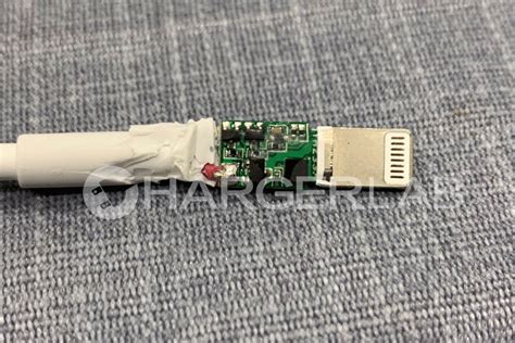breaking news apple usb   lightning cable hacked chargerlab