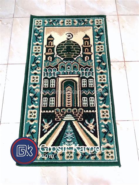 sajadah satuan sajadah karpet masjid hijau  cm www