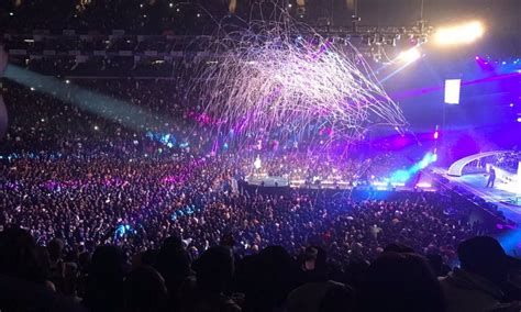 davido came out with flying stage at o2 arena concert london 2019