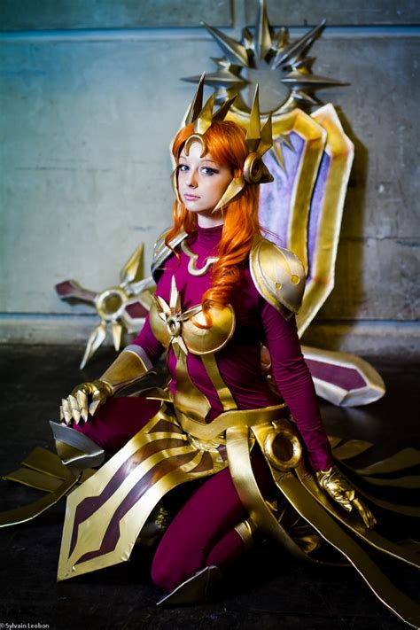 Chillout Leona Cosplay
