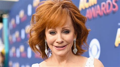Reba Mcentire To Star In Music Themed Holiday Movie For