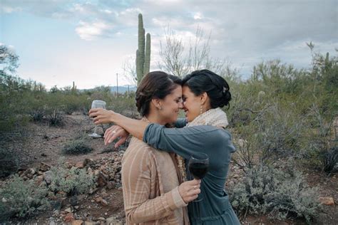8 lesbian couples and their truly beautiful wedding pictures worth