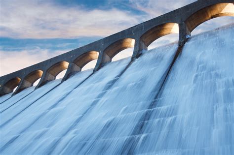 chiles plan  build  hydroelectric plant   desert