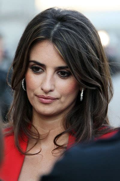 a simple hair trick to steal from penelope cruz glamour