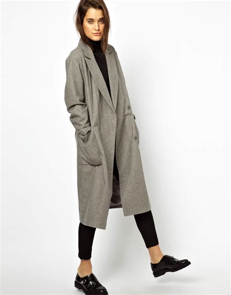 editors pick  unapologetically oversized coat stylecaster
