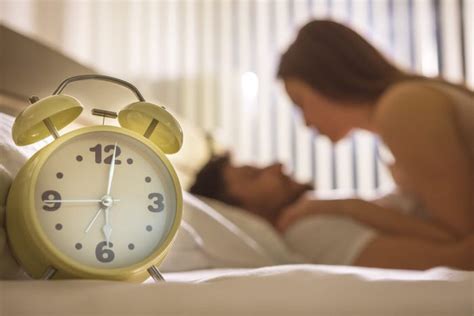 How To Plan Dates And Sex Based On Your Sleep Cycle