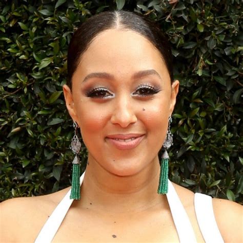 tamera mowry exclusive interviews pictures and more entertainment