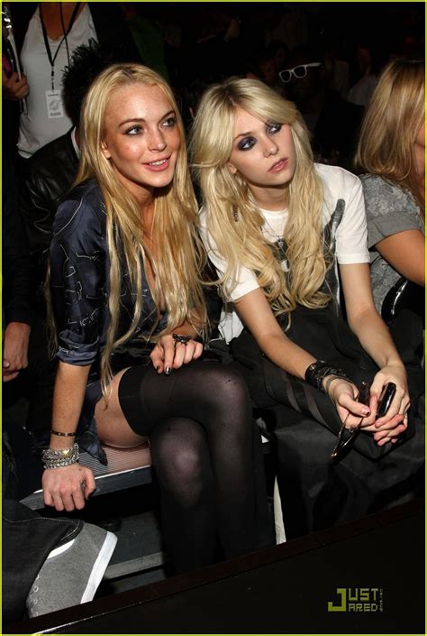 Lindsay Lohan Takes Taylor Momsen Under Her Wings Photo 2217951