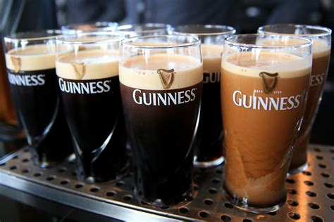 scientists shine light  mystery  guinness bubbles