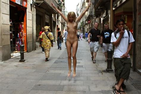Judita Nude Barcelona Public 11 Knm