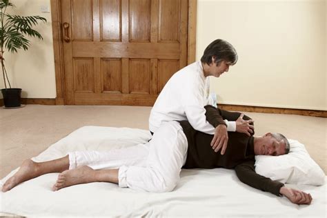 shiatsu massage esterraspa salon fl spa relaxing massage