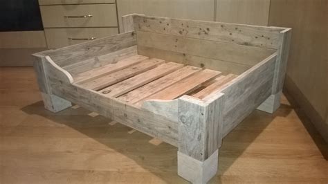 ebddffacdfbdbd wood dog bed pallet dog beds rustic dog beds