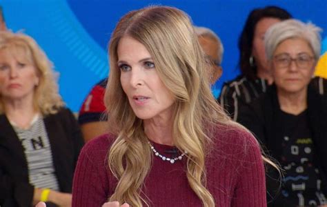 actress catherine oxenberg details her daughter s rescue
