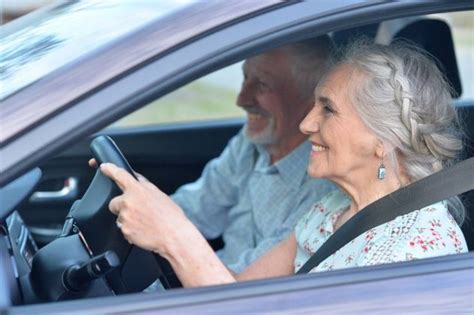easy ways seniors  save money   car insurance
