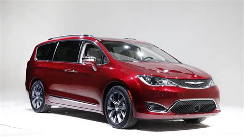 fca announces pricing   versions    chrysler pacifica