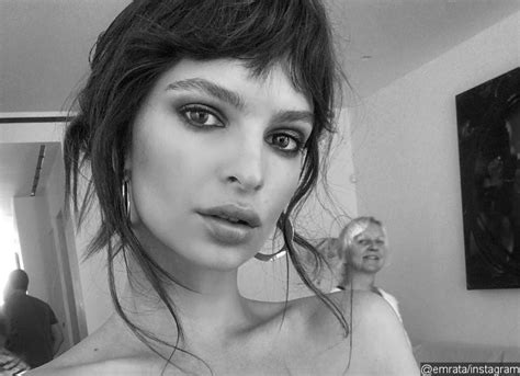 Emily Ratajkowski Bares Cleavage In Provocative Topless Selfie