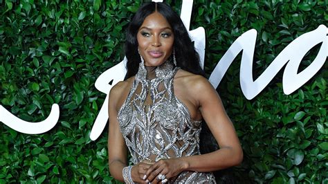 naomi campbell shades tyra banks suggests she s a ‘mean