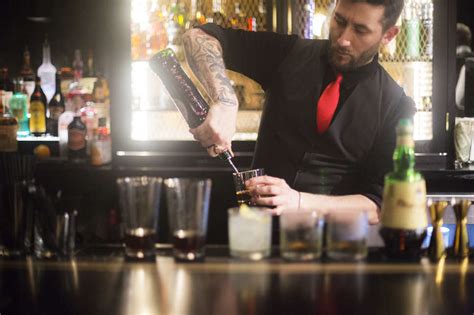 best chicago speakeasies and secret bars to drink at right now thrillist