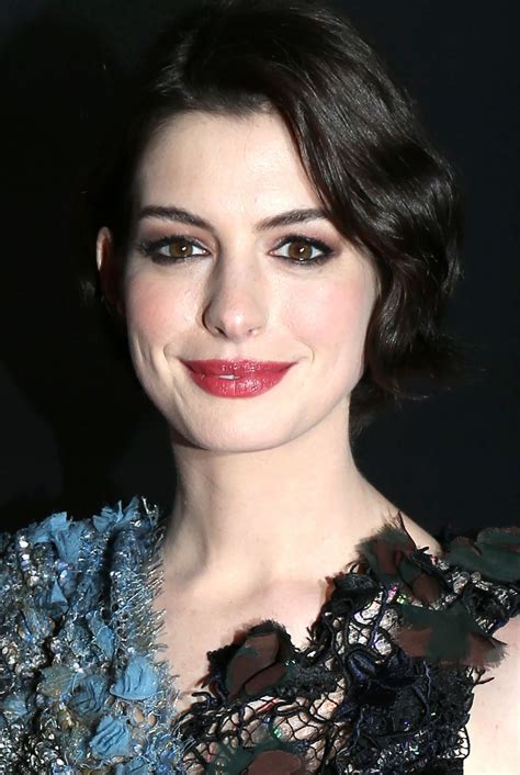 Celebrity Makeup Idea Anne Hathaway S Sexy Smoky Eyes How To Glamour