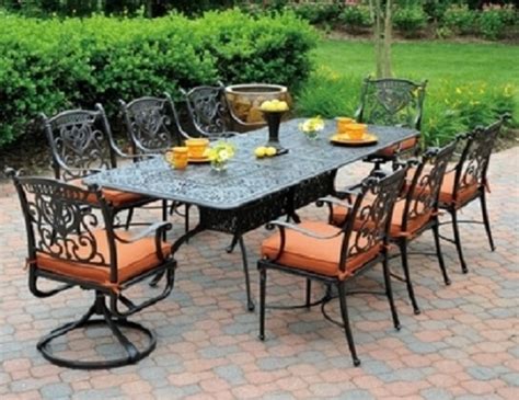 fitfab  person  outdoor dining table