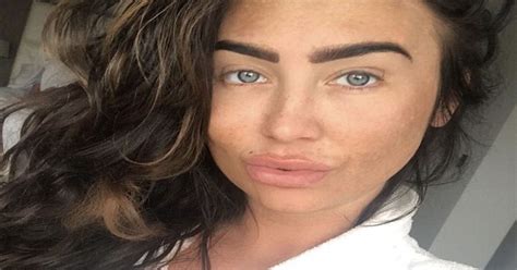 Lauren Goodger Wows Fans With Make Up Free Selfie As As She Opens Up