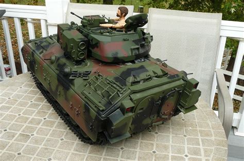 ultimate soldier gi joe  scale  bradley fighting vehicle tank