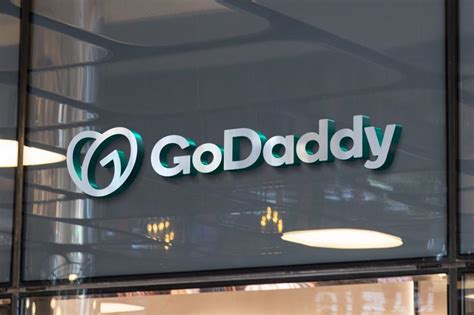 godaddy presenta el nuevo logo   ampliando su mision