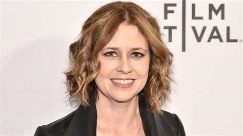 the office star jenna fischer and her character pam beesly are once again welcome to dine at