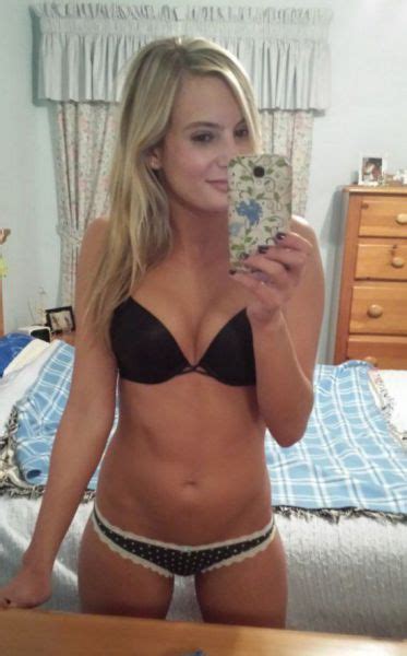 Sexy Selfies Are Womens Ts To Men 49 Pics