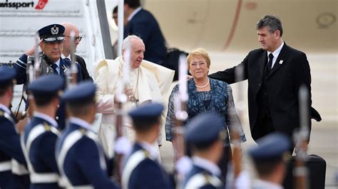 imágenes de la llegada del papa francisco a chile infobae
